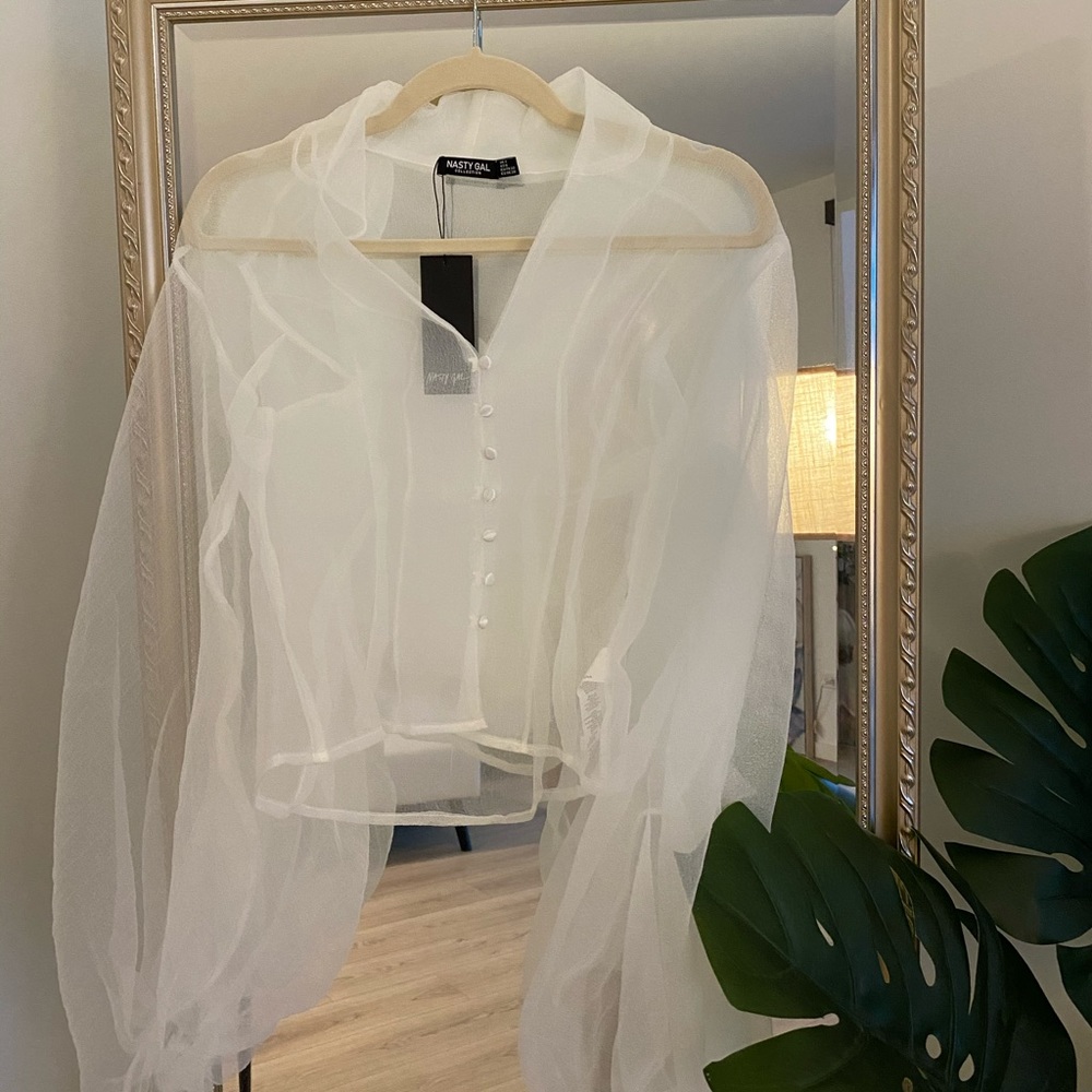 Organza puff sleeve blouse/nasty gal